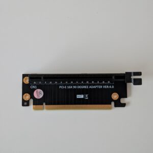 MNMX 90° PCIE 4.0 ADAPTER